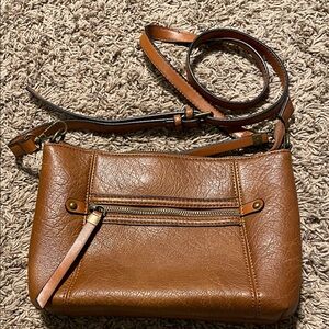Chic Tan Leather Crossbody Bag
